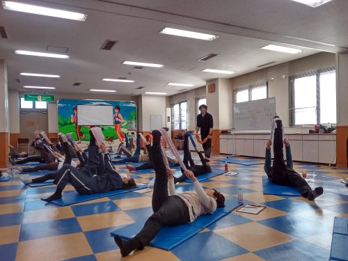 腰痛予防エクササイズ　背骨コンディショニン