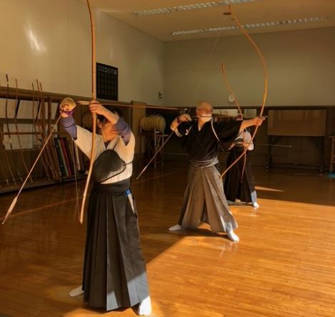弓道 白檀弓（しらまゆみ）会の写真