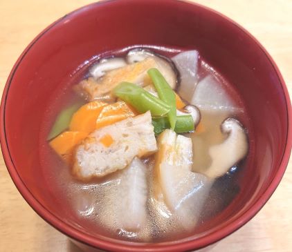 さつま揚げ入り具沢山汁